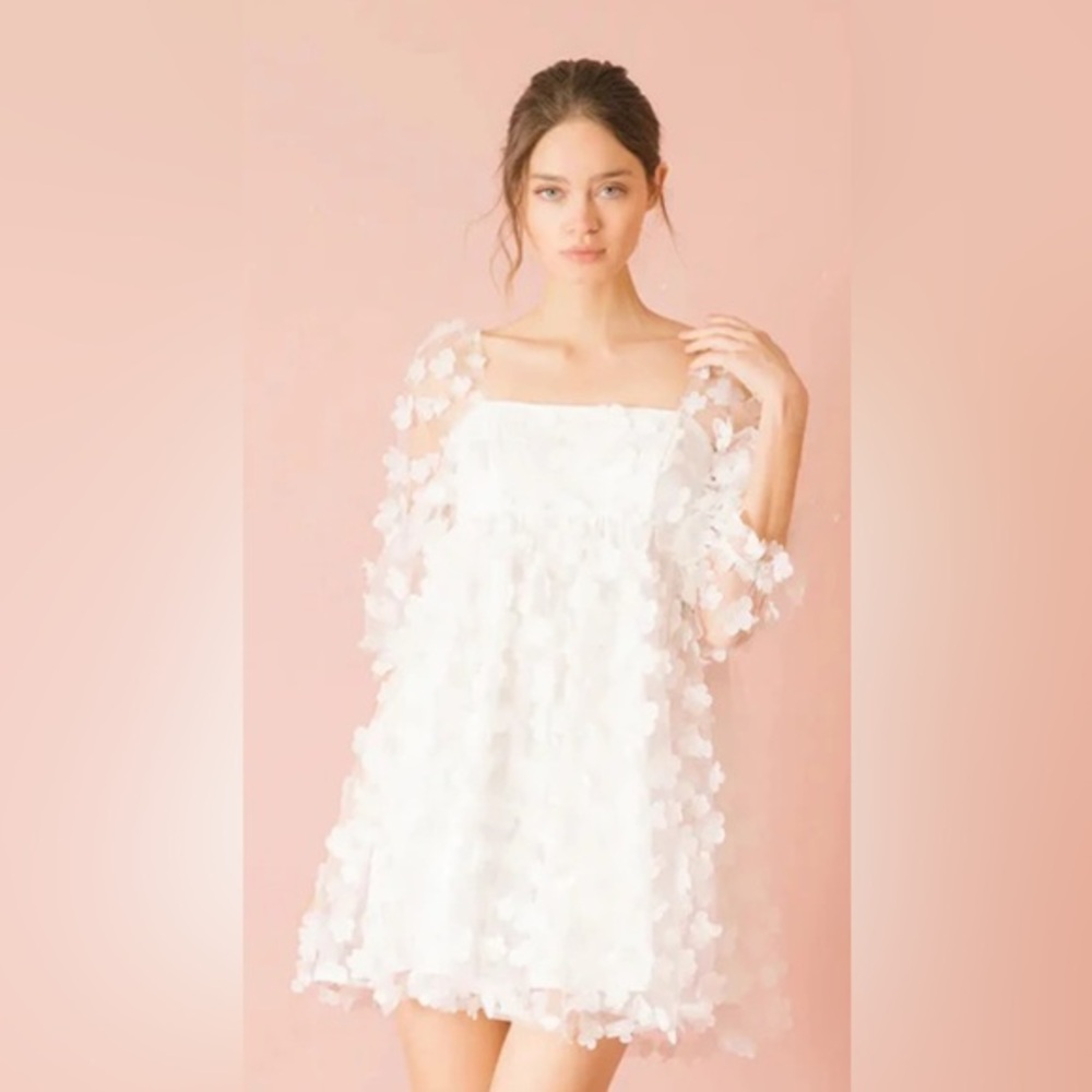 Storia White/Cream Babydoll Floral Overlay Long Sleeve Dress